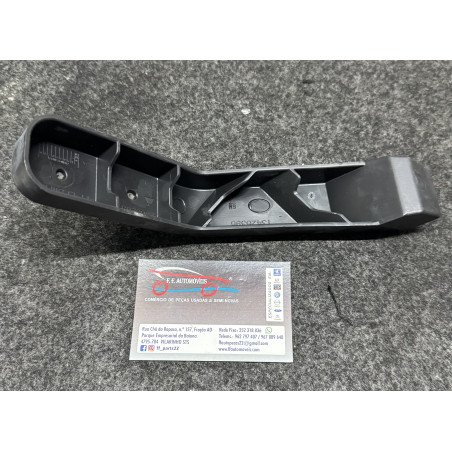 Suporte Direito Parachoques Traseiro	Opel Astra K