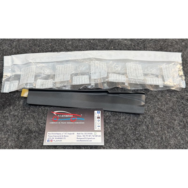 Moldura Guarda Lamas 	Peugeot 107 / Citroen C1 I