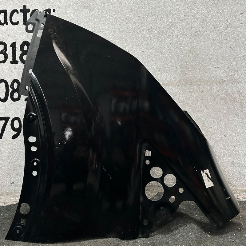 Guarda Lamas Esquerdo	Ford Transit V363