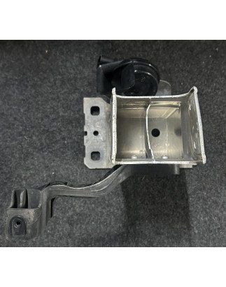 Reforço Direito Frente	Audi A4 B9