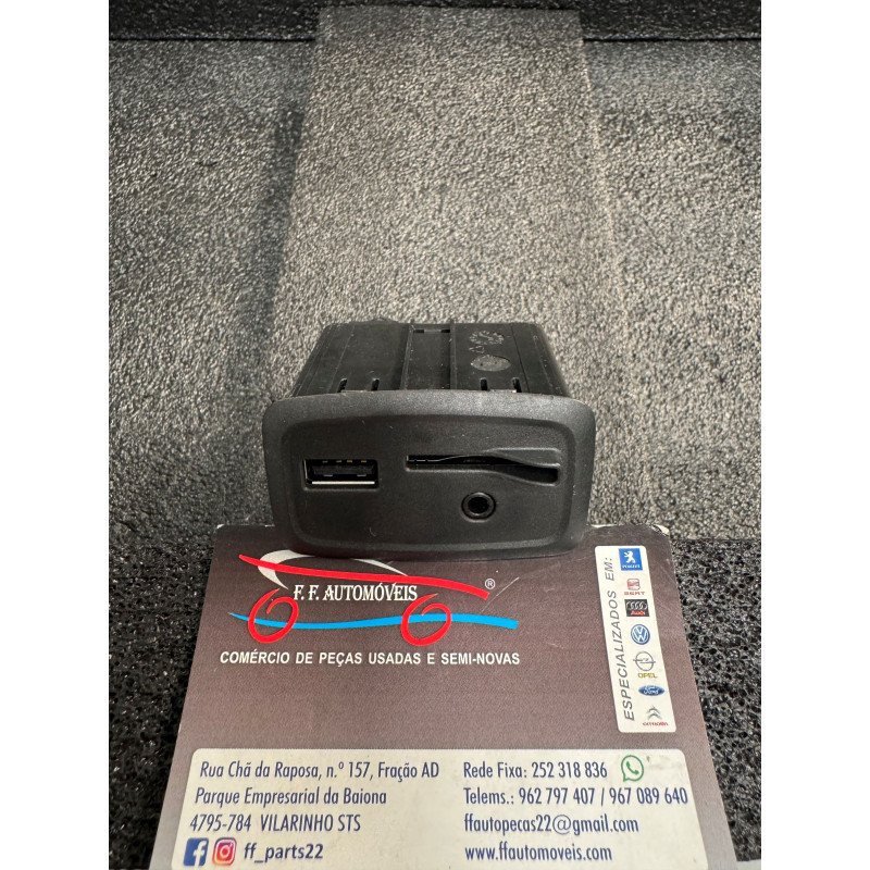 Módulo USB  - AUX	Renault Clio IV