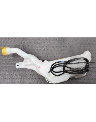 Renault Megane IV Deposito Limpa Vidros