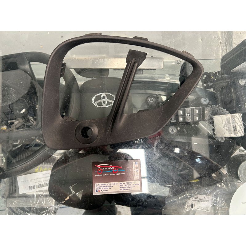Renault Captur II Grelha Inferior Esquerda Parachoques Frente