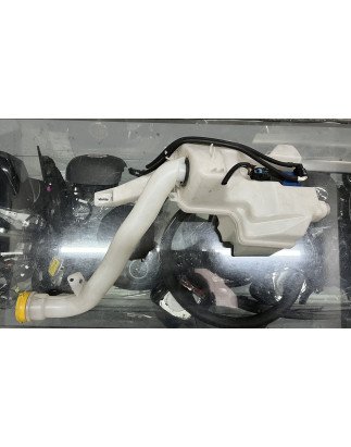 Renault Clio IV Deposito Limpa Vidros