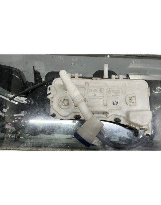 Citroen Berlingo/ Peugeot Partner Deposito Limpa Vidros