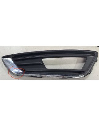 Ford Focus III Turnier Grelha Inferior Esquerda Parachoques Frente
