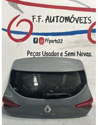 Tampa da mala com farolins Renault Clio V