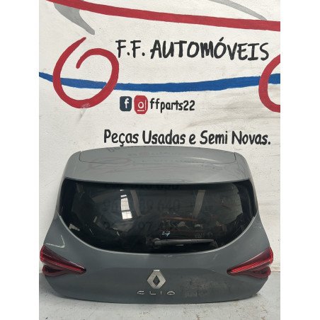Tampa da mala com farolins Renault Clio V