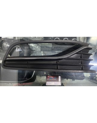 Volkswagen Polo V 6R Grelha Farol Nevoeiro Direita