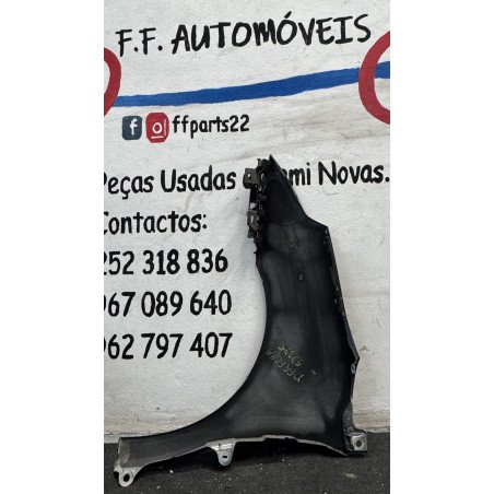 Citroen C4 Coupé I Guarda Lamas Direito