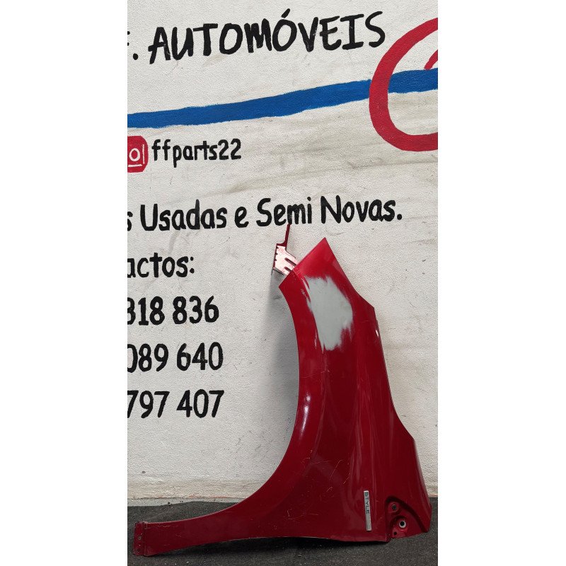 Peugeot 2008 I Guarda Lamas Esquerdo