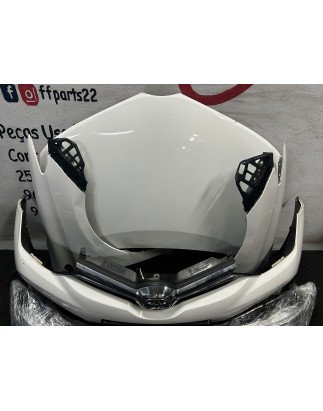 TOYOTA AURIS E18 Frente Completa