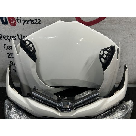 TOYOTA AURIS E18 Frente Completa