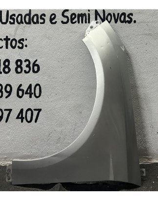 Guarda Lamas Esquerdo Ford Focus III