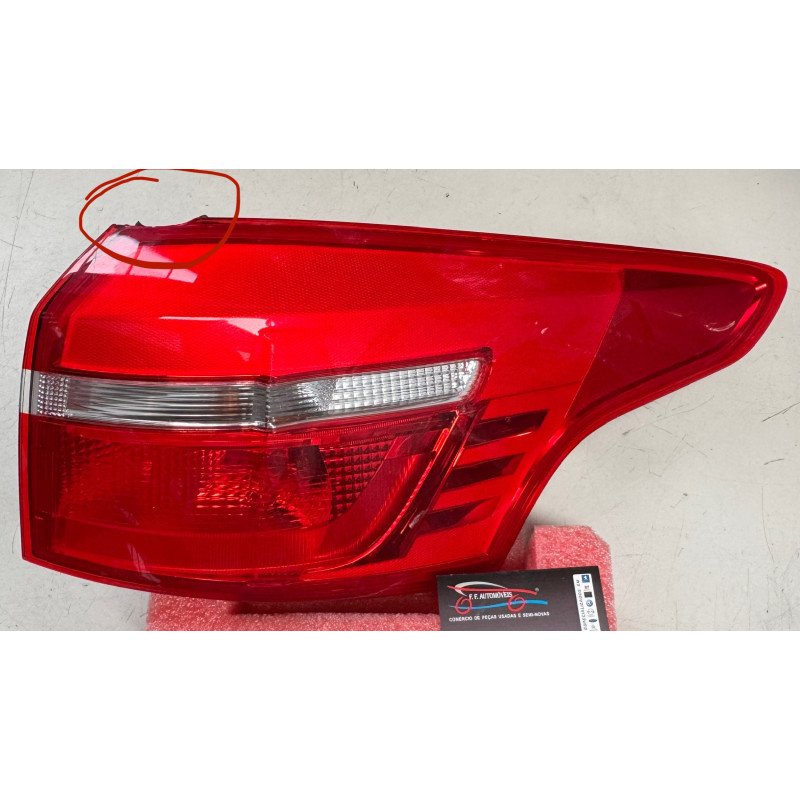 Ford Focus III Farolim Direito
