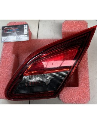 Opel Corsa E Farolim Direito Mala