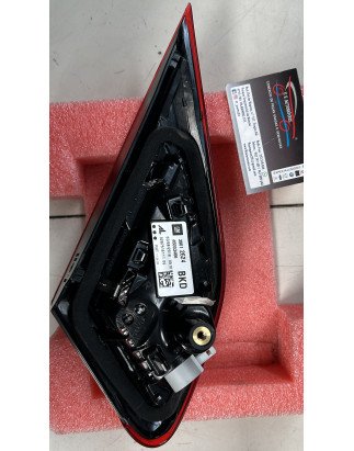 Opel Corsa E Farolim Direito Mala