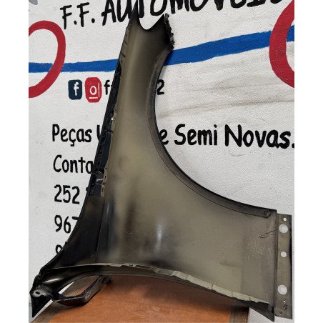 Mercedes Benz Classe C W205 Guarda Lamas Esquerdo
