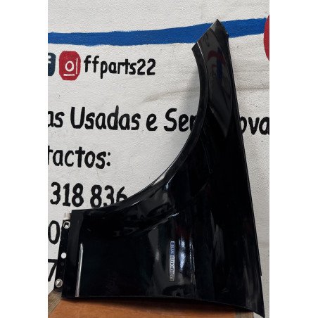Mercedes Benz Classe C W204 Guarda Lamas Esquerdo