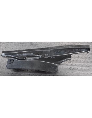 Volkswagen Golf VI / Jetta / Bora Plastico Guarda Lamas Esquerdo