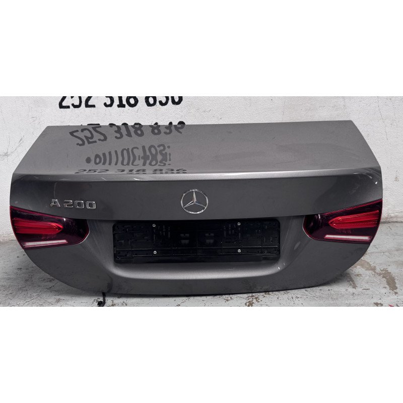 Mercedes Benz Classe A Sedan / Limousine W177 Tampa Mala