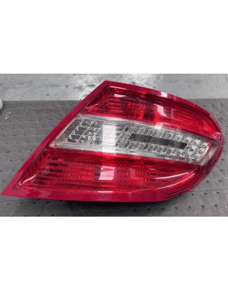 Mercedes Benz Classe C W204 Farolim Direito