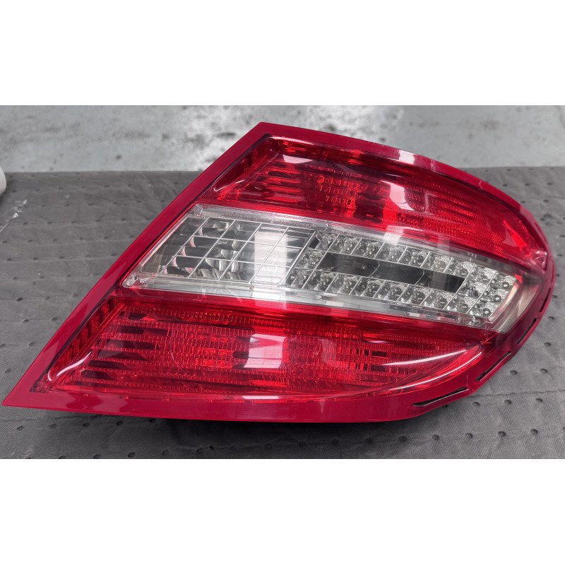 Mercedes Benz Classe C W204 Farolim Direito