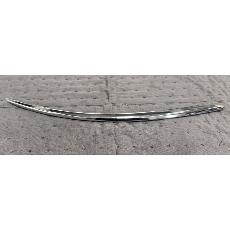 Citroen C4 III Friso Cromado Direito Grelha Frontal