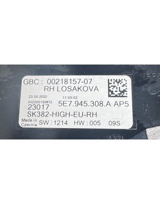 Skoda Octavia IV Farolim Direito Mala