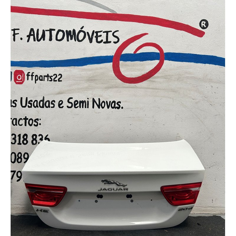 Tampa da Mala	Jaguar XE